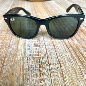 Vintage Ray Ban Wayfarer sunglasses
